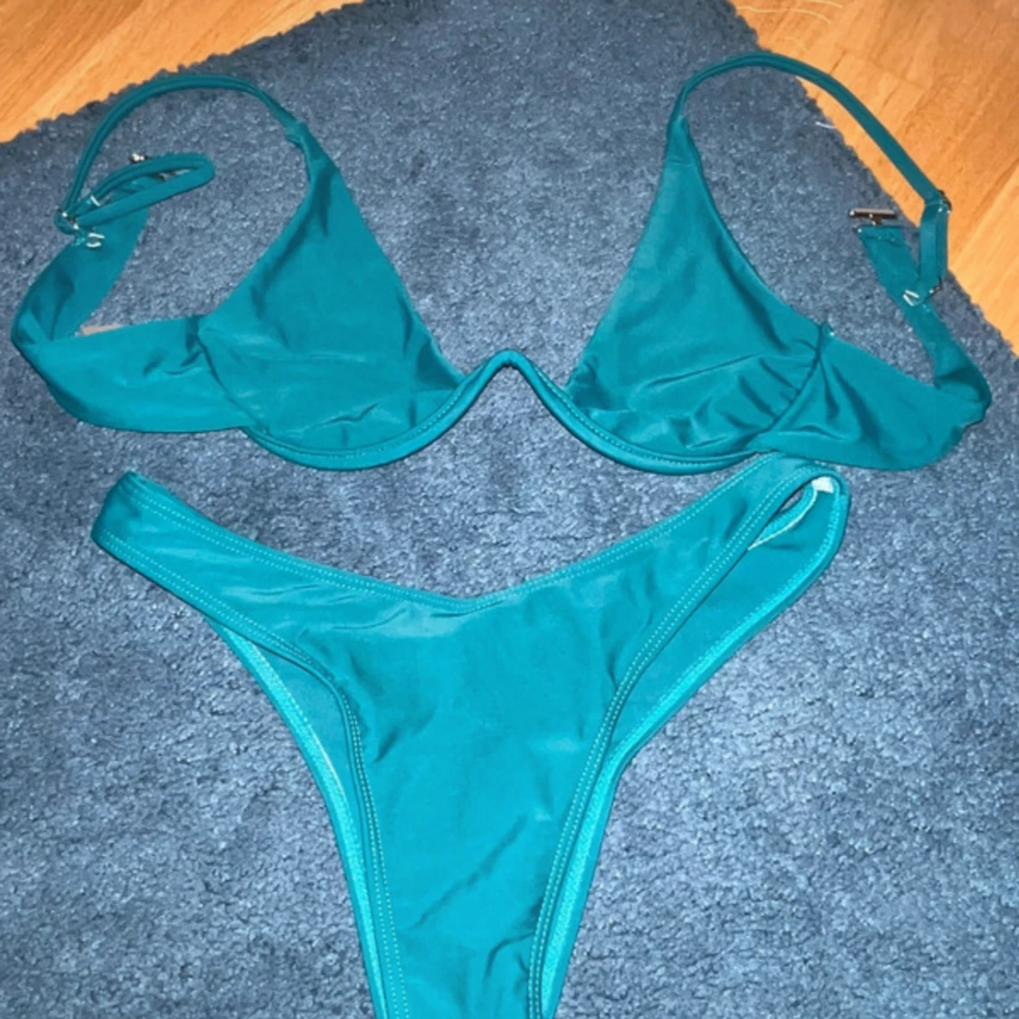 Två bikini set 
