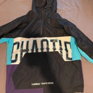 Jacka - Jacka köpt från NewYorker  Nypris 130kr Använd en gång Strl Xs