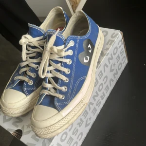 Converse CdG play - Använda men ändå schysst skick