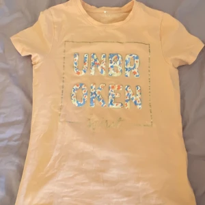 T-shirt  - Bra skick