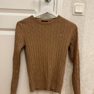GANT  - Säljer en ganska ny Stretch Cotton Gant tröja i storlek XS. Tröjan passar även för dig som vanligtvis bär på storlek S. Säljs för 50kr. Kan fraktas.