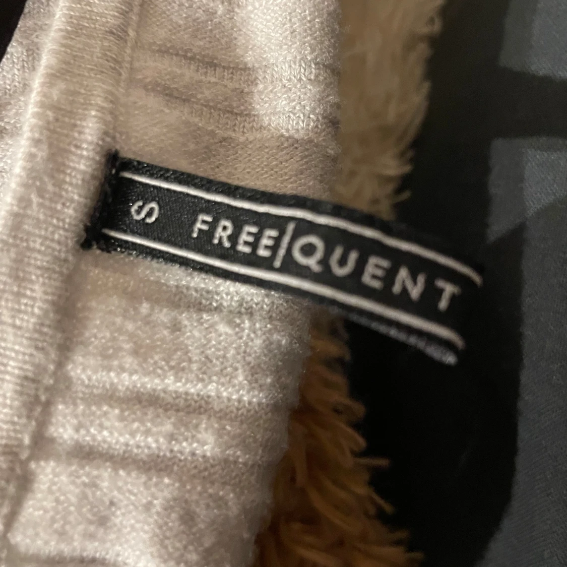 Grå fin klänning  - 91