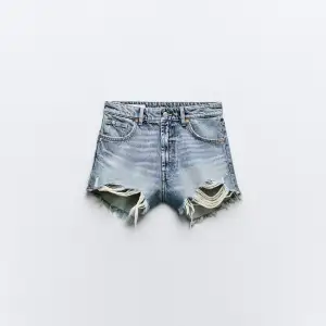 Zara shorts knappt använda