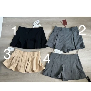 4 minikjolar med tags - Nya. 200kr per plagg, 600 om du koper alla 4 1-Zara 2-OGL 3-Halara 4-Zara Storlekar: s, xs