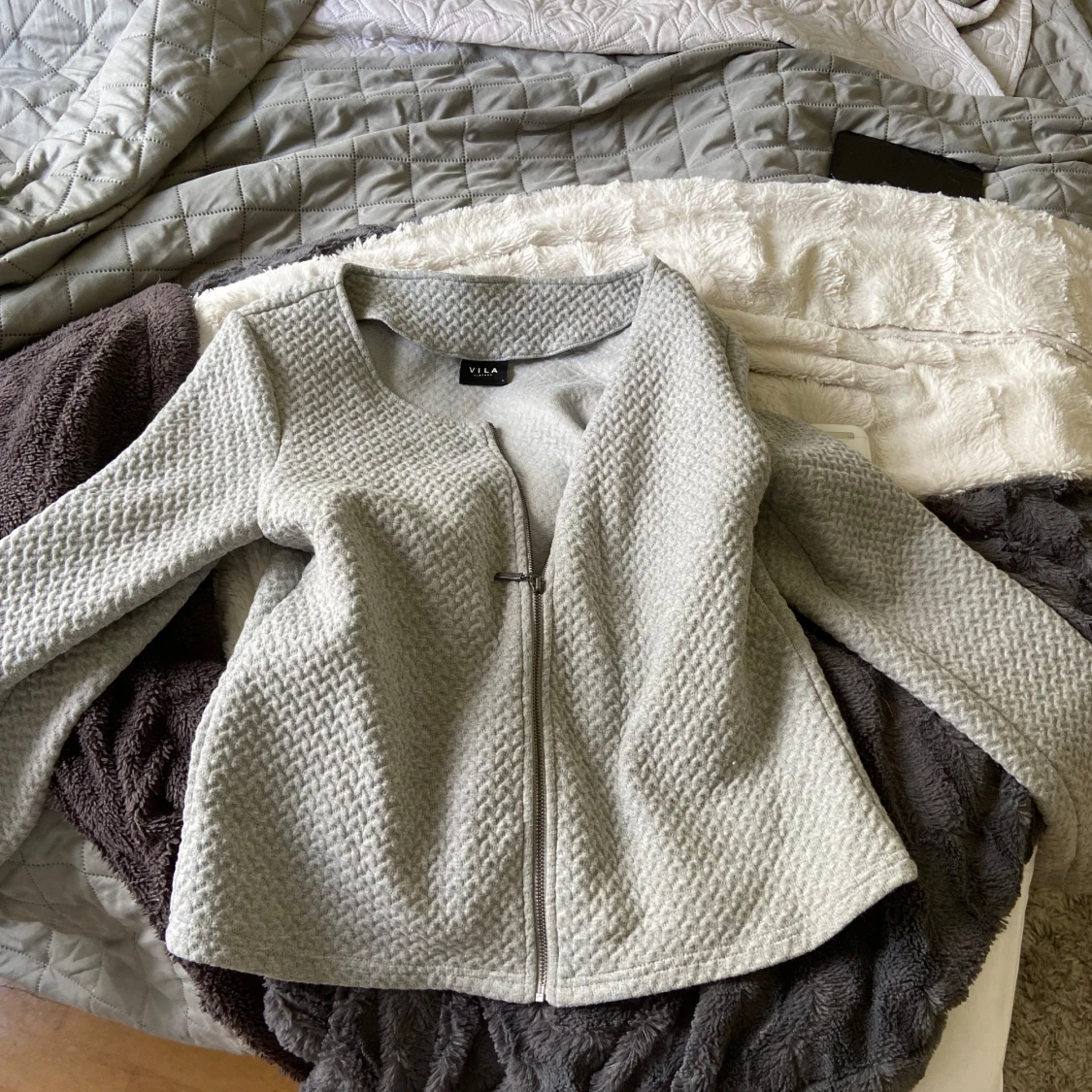 Jättesöt kofta från vila som är köpt för 459 som säljs för jag har fått en till ny❣️
