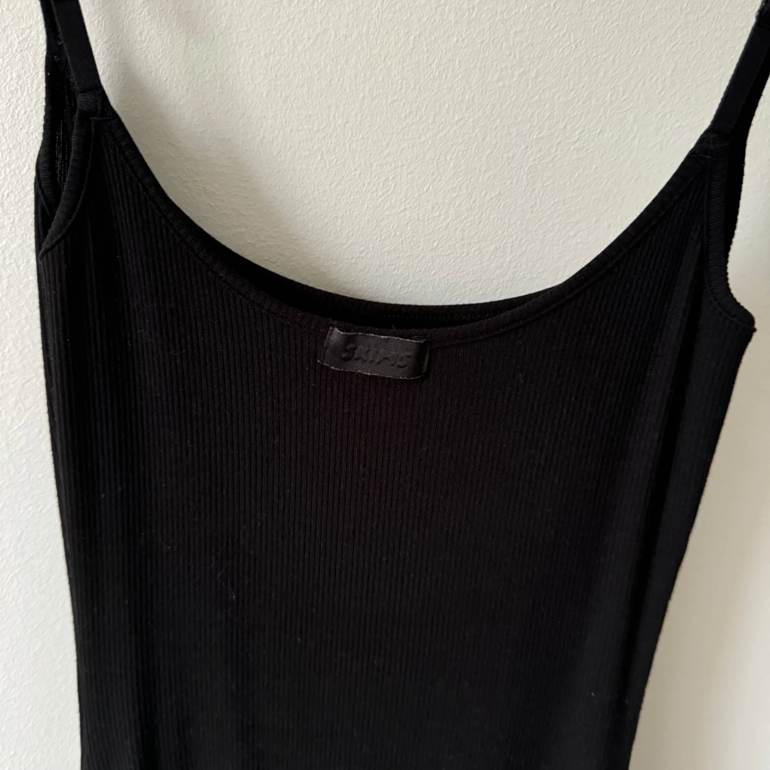 Svart skims klänning - 2