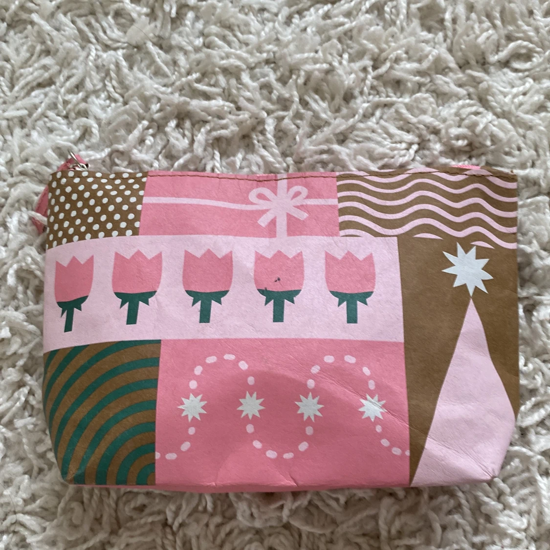 Flerfärgad necessär från The Body Shop - 90