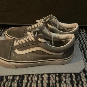 Gråa vans - Gråa Vans i gott skick!