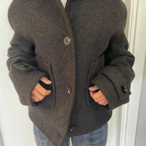 Fin höstjacka  - Riktigt fin höstjacka, bekväm och perfekt nu till höst