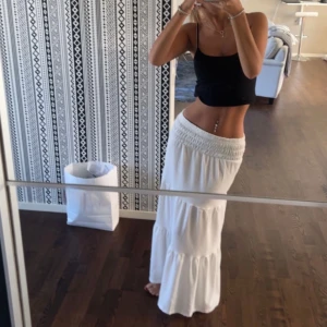 Vit lång kjol! 🤍 - Superfin kjol, inga defekter! 