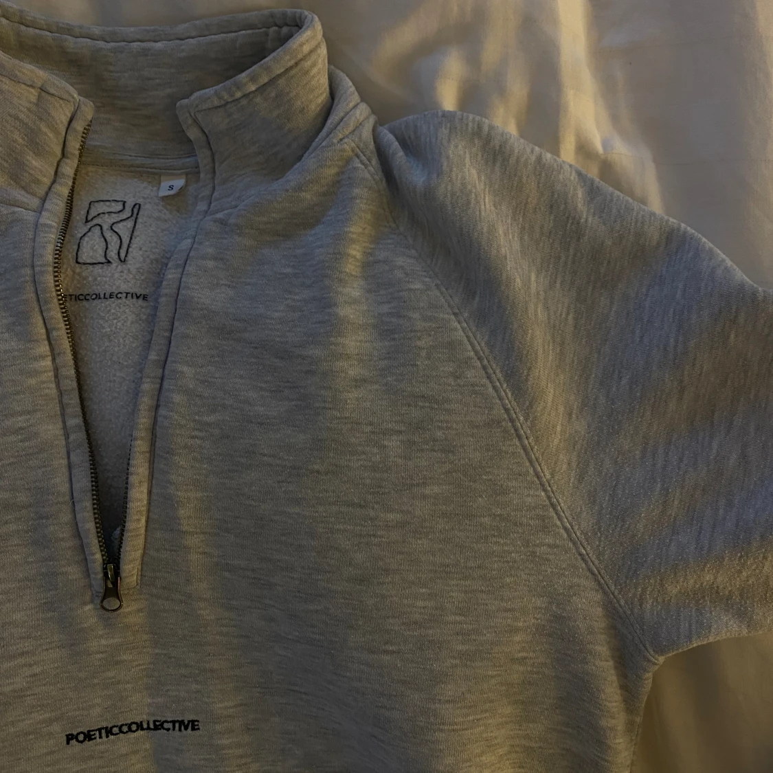 zip tröja poetic collective - 90