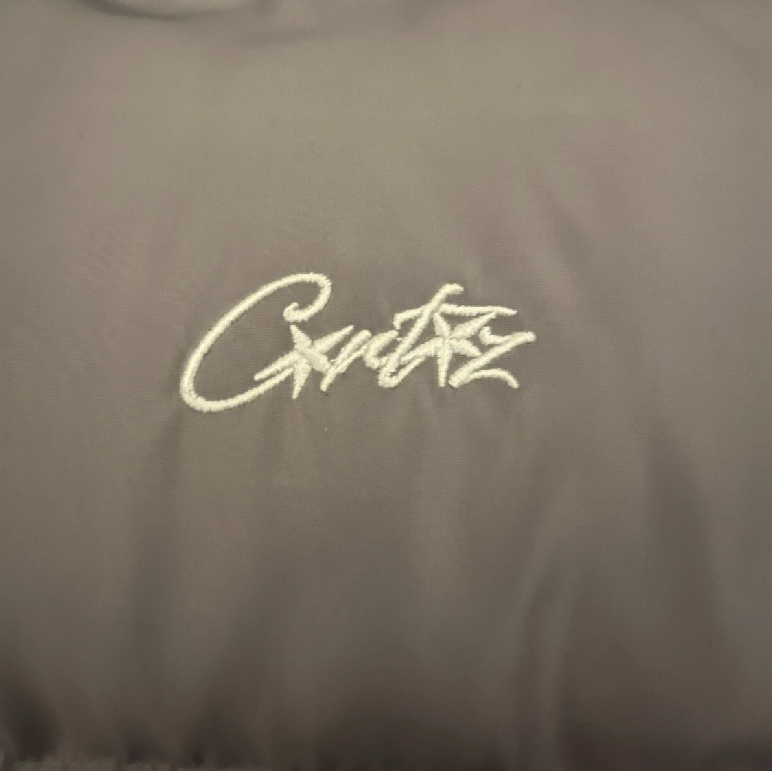 Corteiz bolo puffer (grå/silver) OBS: re*p - 93