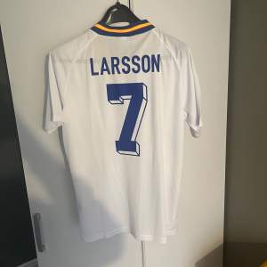 Henrik Larsson Vm94 size L oanvänd perfekt till sommaren
