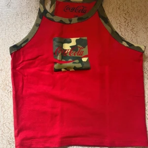 Linne  - Ett linne i storlek S, aldrig använt så är som nytt & inget att anmärka på. 