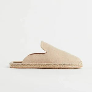 Skor - Helt nya & oanvända, från H&M.