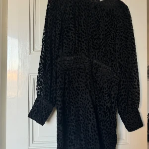 &Other Stories klänning - Aldrig använd Storlek 40