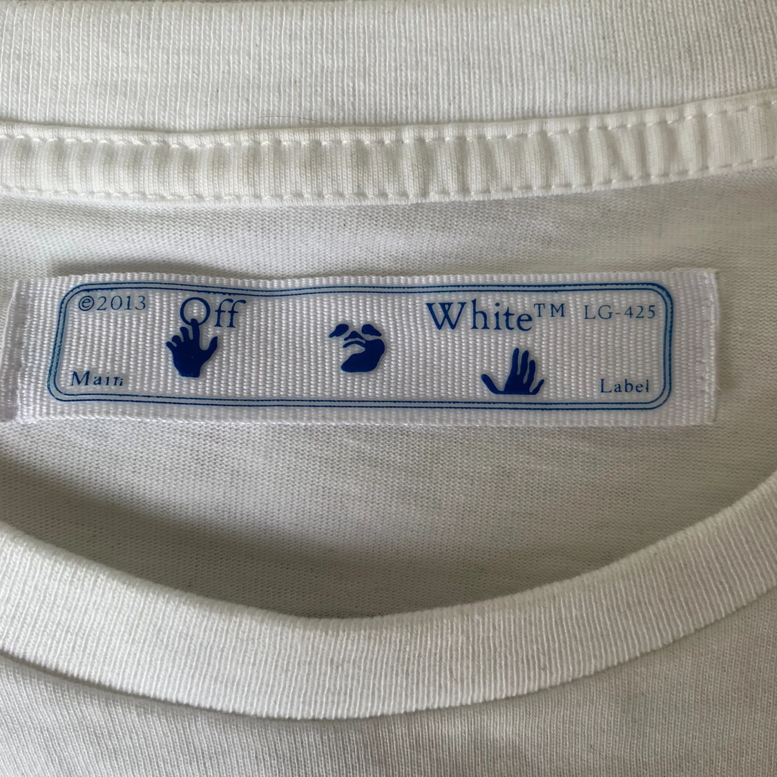 Off-White Tshirt  - 92