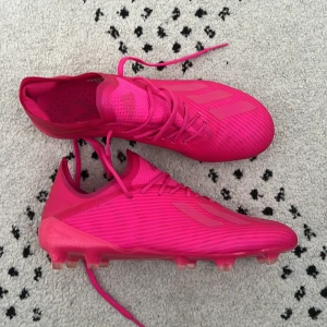 Helt nya adidas speed x 19,1 fotbollskor  - Helt nya aldrig använt då dom är göra stora, priset kan diskuteras!