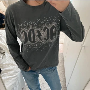 Acdc- tröja - Passar xs-s ( str164)