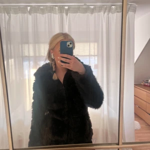 Päls jacka - Snygg jacka, väldigt fint skick!