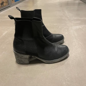 Stövletter boots Vagabond 40 - Kan behöva putsas upp! Annars fina och bra skick. 