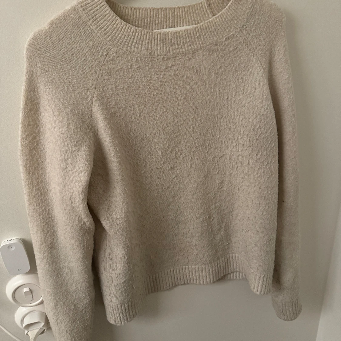 Beige stickad tröja  - 90