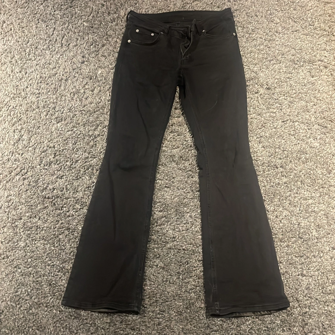 Svarta lågmidjade bootcut jeans
