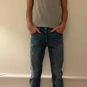 Levi’s jeans, 513, helt nya!