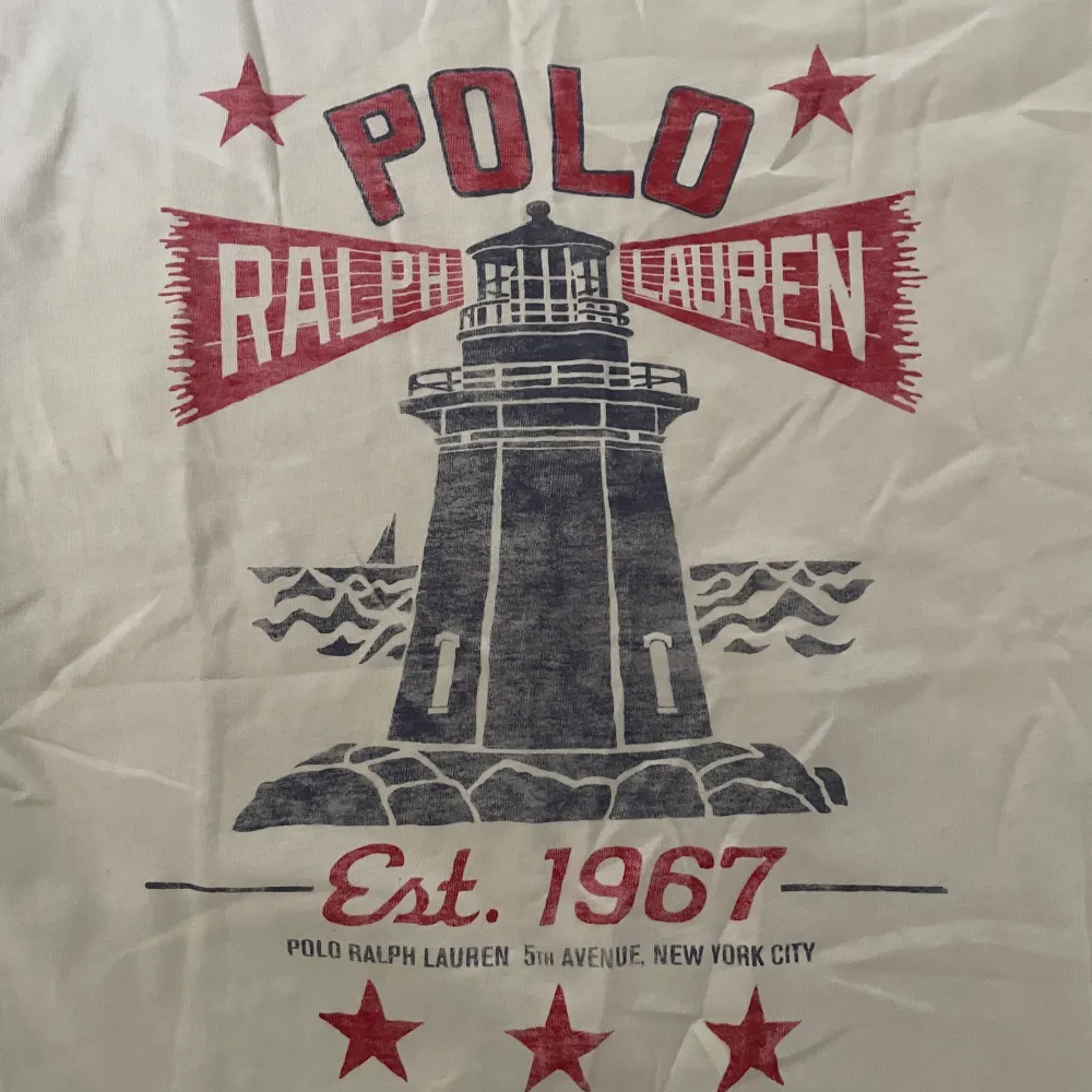 Sjukt fet Ralph Lauren T-shirt i toppskick! St L men passar även M! Hör av dig vid ytterligare frågor! Mvh Henry . T-shirts.