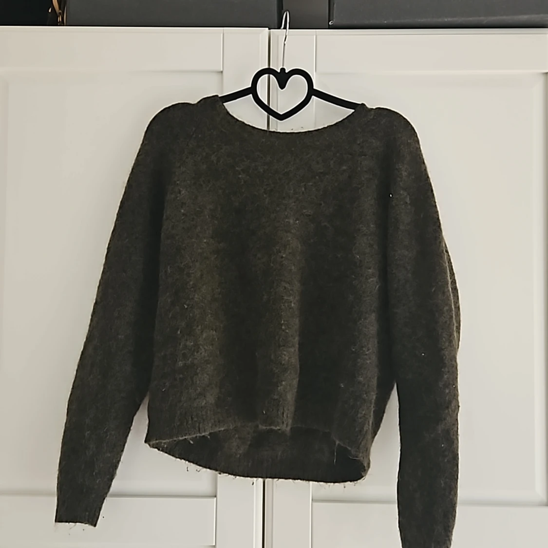 Mossgrön mohair/ull ttöja