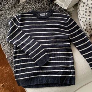 Stickad randig tröja weekday - Stickad randig tröja weekday bomull!