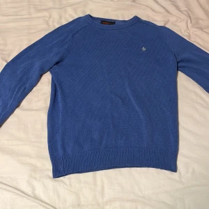 En helt ny Morris tröja  - Skick 10/10 helt ny Nypris:1299 Mitt pris:500 Skriv vid frågor eller funderingar 