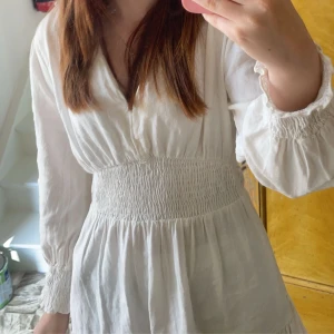 Klänning från zara - Klänning från zara knappt använd, bra skick 