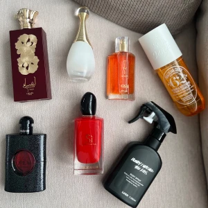 Parfymer - Alla parfymer i pincip oanvända. Kan skicka fler bilder för de som är intresserad av en specifik parfym. Pris mellan 80-800kr  beroende på parfym. Säljer då jag har för många i min kollektion.