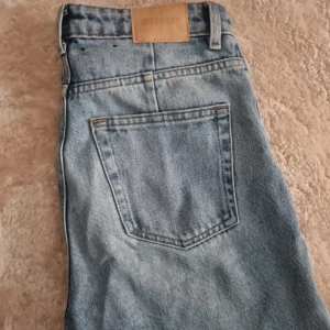 Weekday jeans I storlek 25/30 - Weekday jeans I storlek 25/30