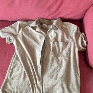 Frote piké  - Hej, säljer en frote pike från selected homme. Mycket bra skick och den är knappt använd.  Stl S