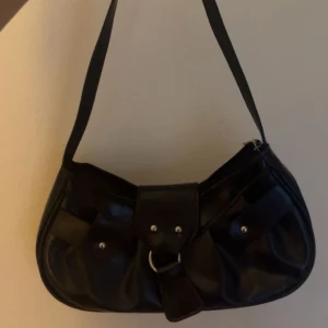 Väska - Jätte fin mindre handväska🩷🎀