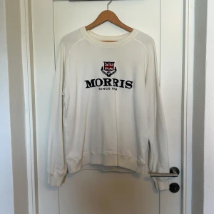 Morris tröja - Snygg Morris tröja i mycket bra skick. Storlek S men passar S/M. Hör av er vid frågor och funderingar.