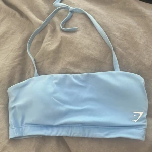 Sport-bh  - Topp från gymshark, avklippta band  Knytband i nacken