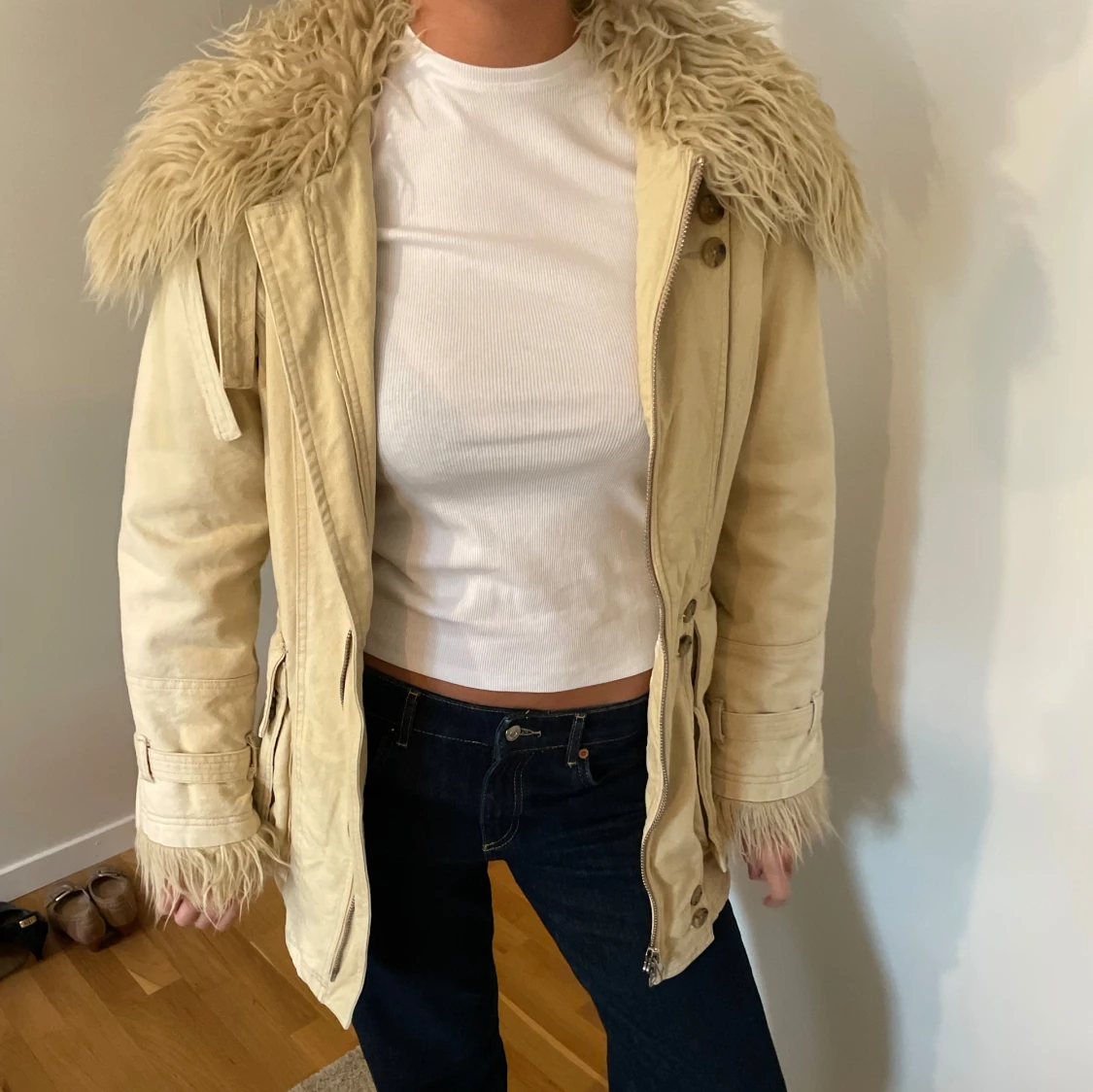 JACKA MED FEJKPÄLS - 90