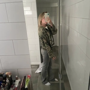 Camouflage jacka - Säljer denna supercoola jacka då jag tröttnat på den💓