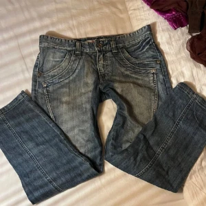 Snygga jeans - 🩷🩷