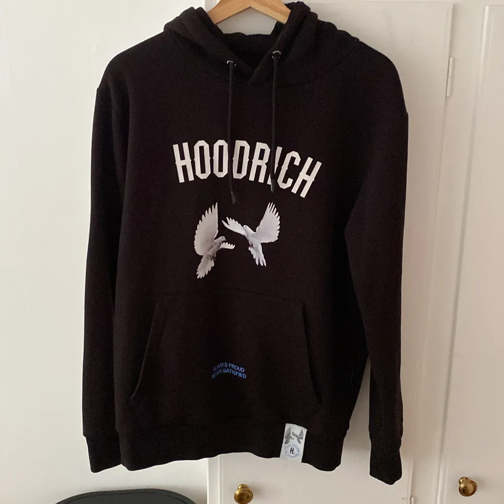 Skick 9/10 inga tecken på användning  Storlek S. Hoodies.