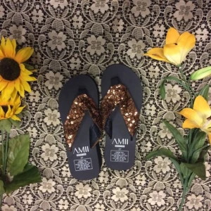 Superskönt Dam Glittrar Sandaler  - Stlk kvar 36, 37  Rekommenderar välj en stlk större  Helt ny 