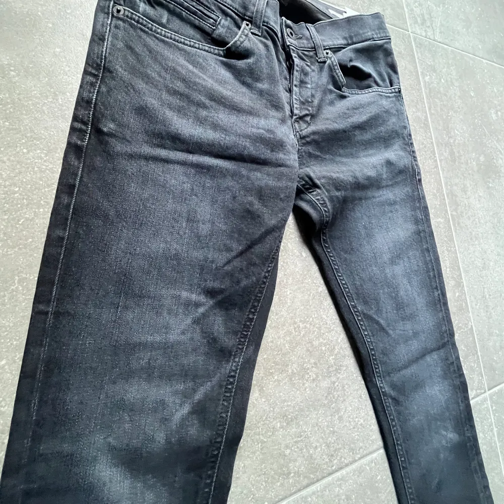 Dondup jeans i modellen George, dvs skinny fit, cond 9/10. Jeans & Byxor.