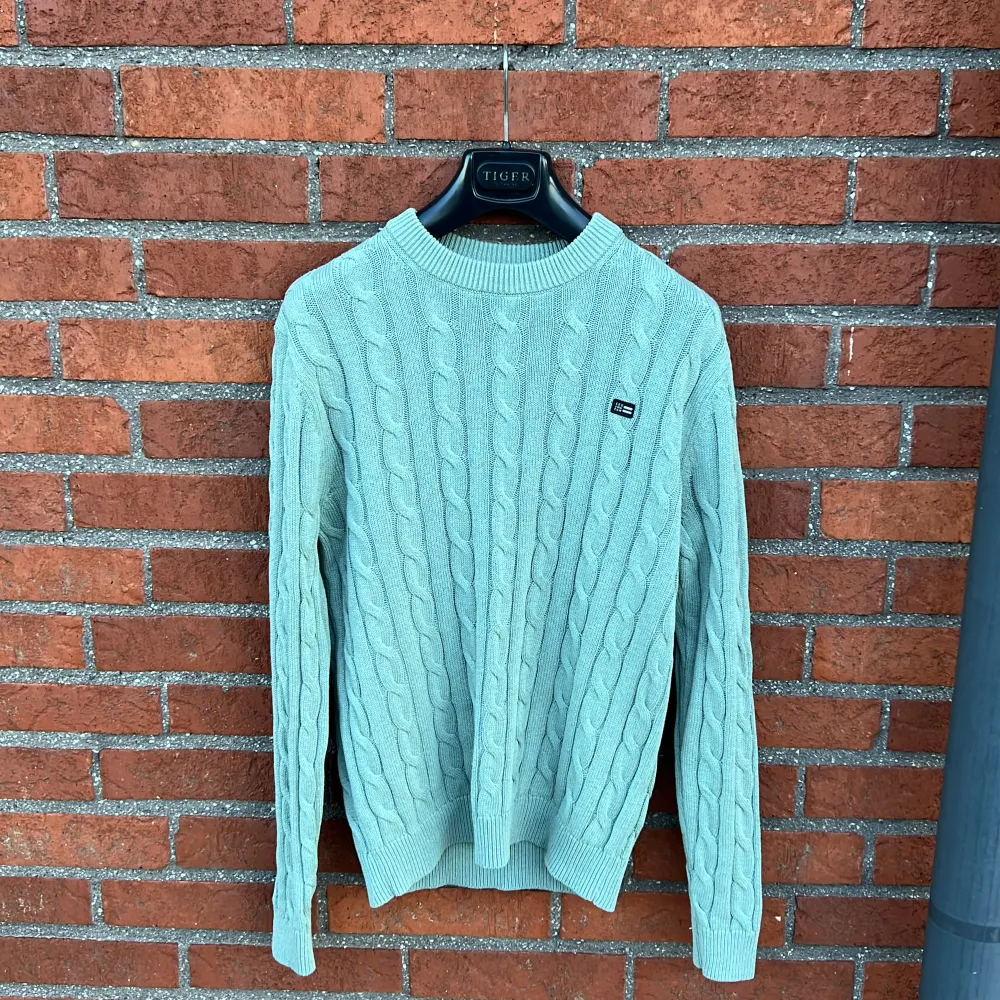 Aldrig använd cable knit sweatshirt från lexington i fin grön färg, perfekt inför sommarens mode! . Tröjor & Koftor.