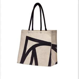 Tygväska nk - Säljer denna så snygga tygväskan från Nk! Pefekt till stransväska eller annat❤️ använd 3 gånger