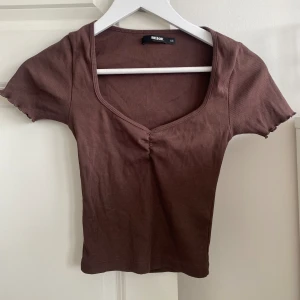 Topp - Söt topp från bikbok i storlek xs, använd få tal gånger 🙌🏼