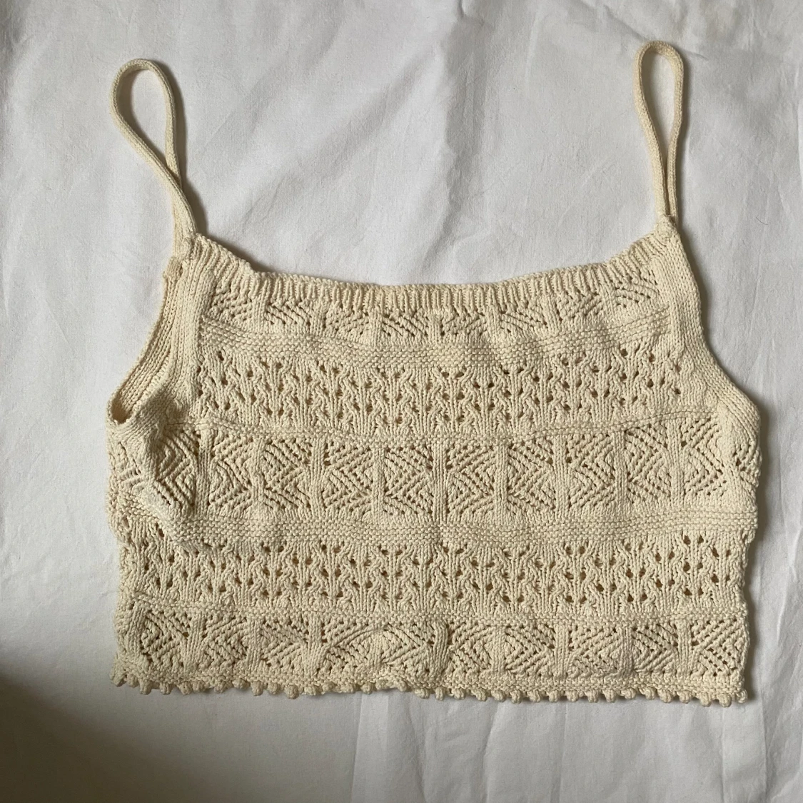 Virkad beige spetstopp - 90