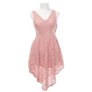 Ljusrosa sommarklänning s - Ljuv klänning med mesh